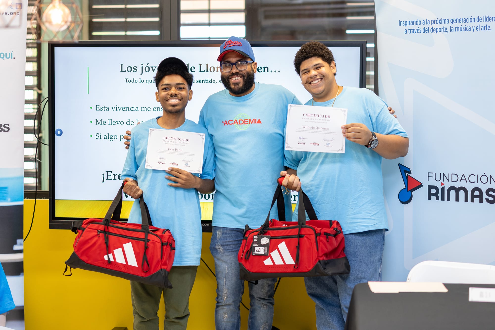 Ceremonia de cierre de La Academia en Llorens Torres